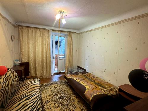 квартира за адресою Зарічанська вул., 8