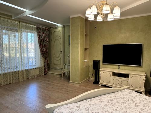 коммерческая по адресу Приморська, 26