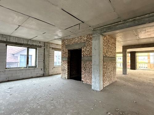комерційна за адресою Дорошенка, 9
