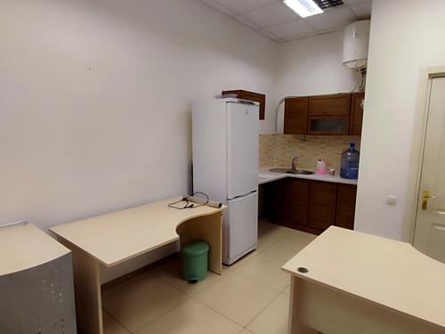 комерційна за адресою Кловський узвіз, 7a