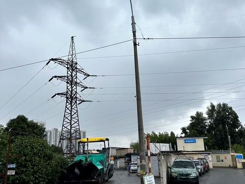 паркомісце за адресою Бережанська вул., 12-Б