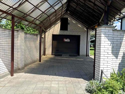 будинок за адресою с. Вишеньки, Єдності вул., 4В