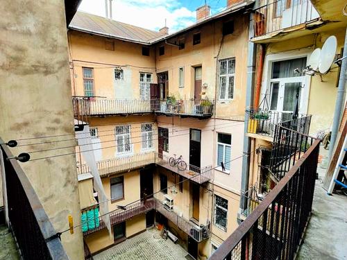 квартира за адресою Панаса Саксаганського вул., 12