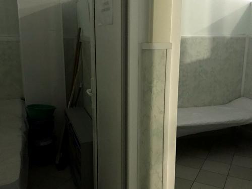 комерційна за адресою Раїси Окіпної вул., 4