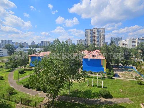 квартира по адресу Владимира Ивасюка просп. (Героїв Сталінграду), 49