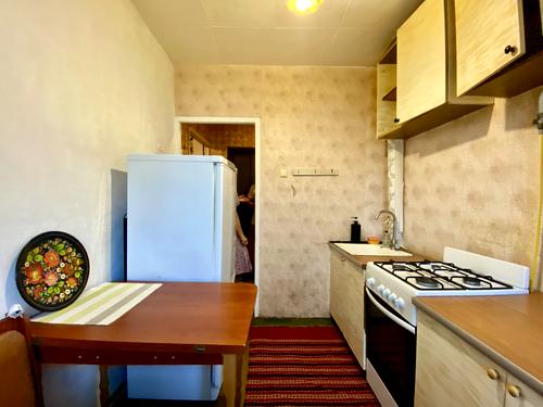 квартира за адресою Високовольтна вул., 10