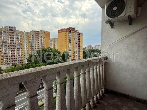 квартира за адресою Михайла Максимовича вул. (Онуфрія Трутенка), 28-Б