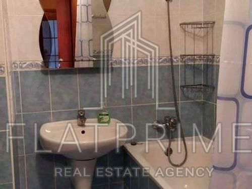 квартира за адресою Саперно-Слобідська вул., 8