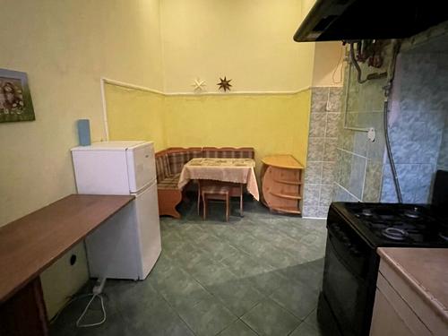квартира за адресою Івана Огієнка вул. (), 10
