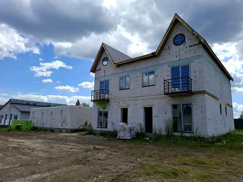 будинок за адресою Травнева