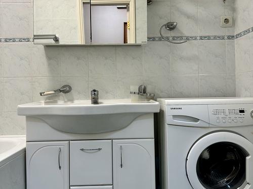 квартира за адресою Шота Руставелі вул., 25