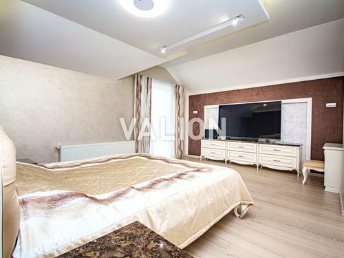 будинок за адресою с. Петрушки, Богуна