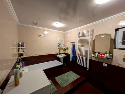 дом по адресу с. Русское Поле, Лазівська, 83