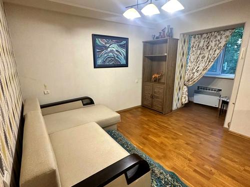квартира за адресою Мілютенка вул., 18