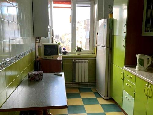 квартира за адресою Державності вул., 30