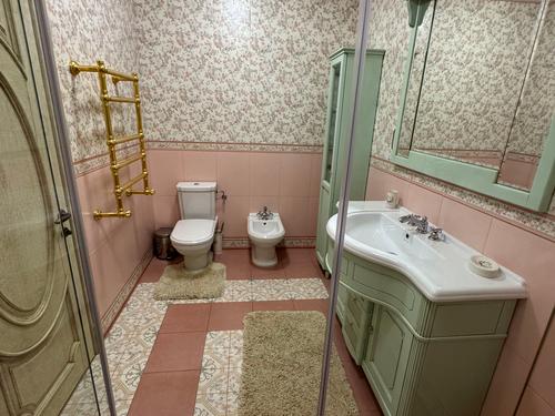 коммерческая по адресу Приморська, 26