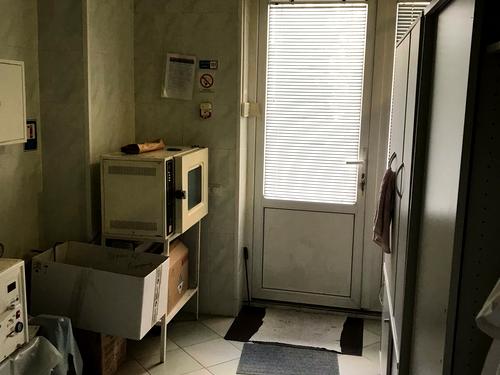 комерційна за адресою Раїси Окіпної вул., 4