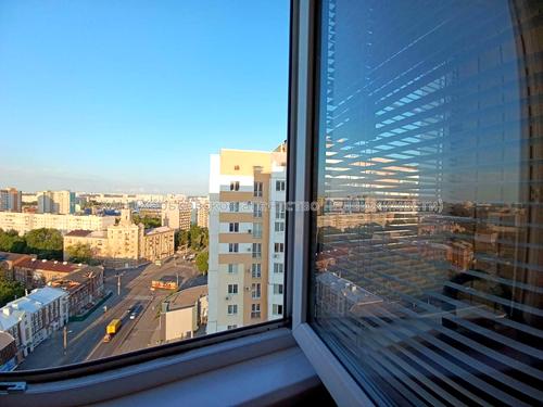 квартира за адресою Георгия Тарасенко, 18 Б