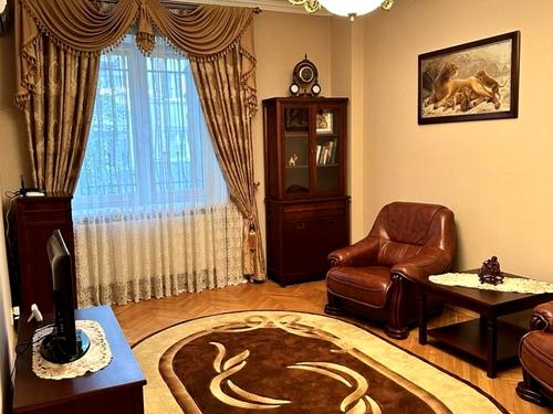 квартира за адресою Дмитра Вітовського вул. (), 25