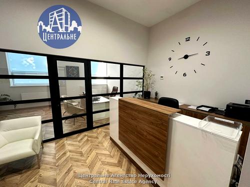 комерційна за адресою Нагірна вул., 7