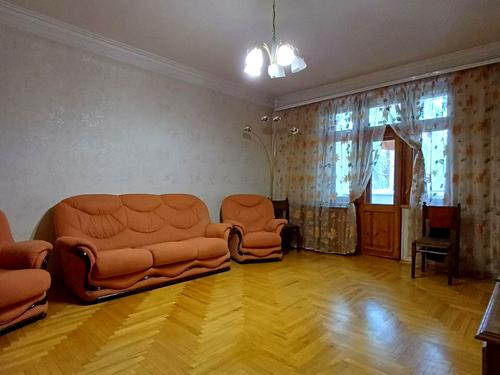квартира за адресою Дмитра Яворницького просп. (Карла Маркса), 109