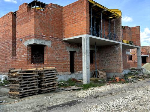 будинок за адресою с. Зубра, Петра Дорошенка