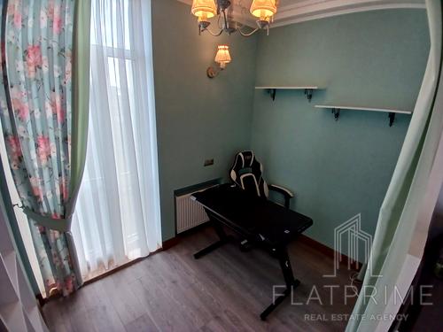 квартира за адресою Регенераторна вул., 4 к17