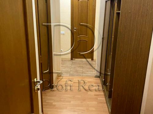 квартира за адресою Анни Ахматової вул., 19