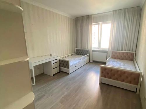 квартира за адресою Софії Русової вул., 1