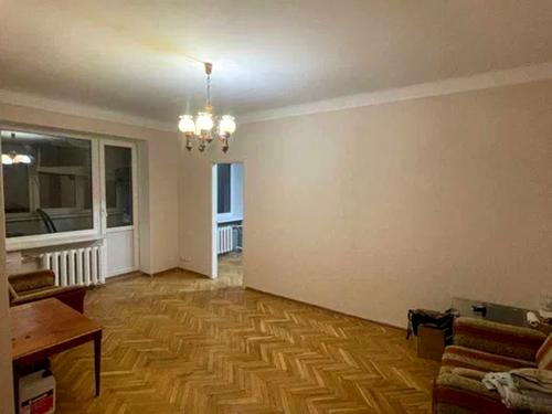 квартира за адресою Миколи Міхновського бульв. (Дружби Народів), 8