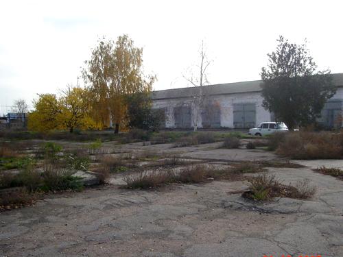 комерційна за адресою Каманіна, 1