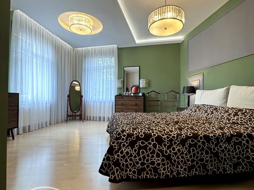 квартира за адресою Карпинця, 8