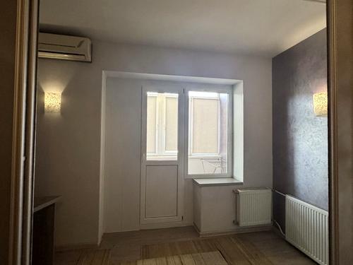 квартира за адресою Академіка Амосова вул., 6