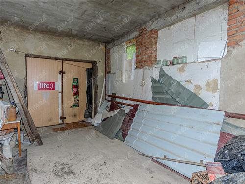 будинок за адресою Центральна вул., 1