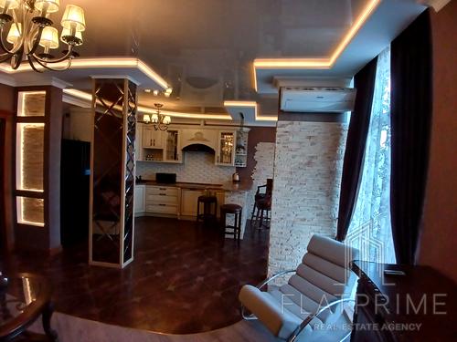 квартира за адресою Регенераторна вул., 4 к17
