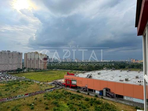 квартира по адресу Драгоманова ул., 2-Б