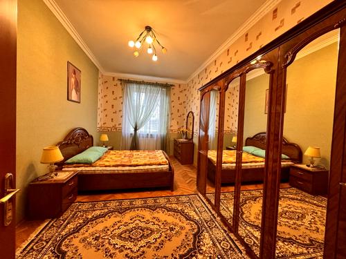 квартира за адресою Дорошенка вул., 71