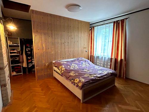 будинок за адресою Запорізька вул., 1