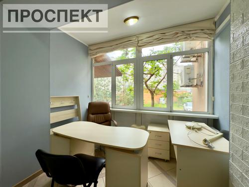 комерційна за адресою Харківська вул., 3/2