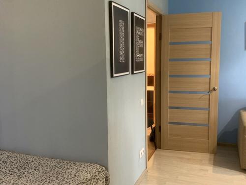 квартира за адресою Романа Шухевича просп. (Генерала Ватутіна), 30