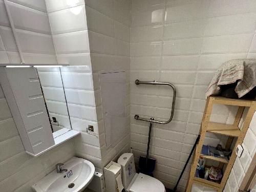 квартира за адресою Космонавтів вул., 38а