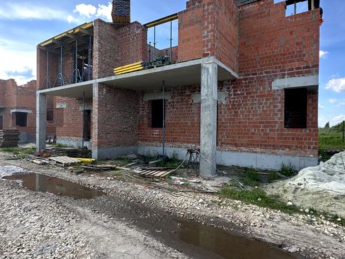будинок за адресою с. Зубра, Петра Дорошенка