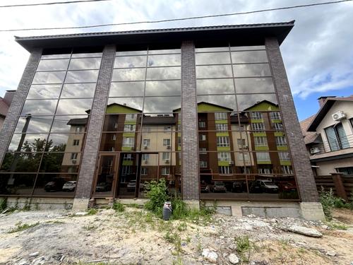 комерційна за адресою Дорошенка, 9