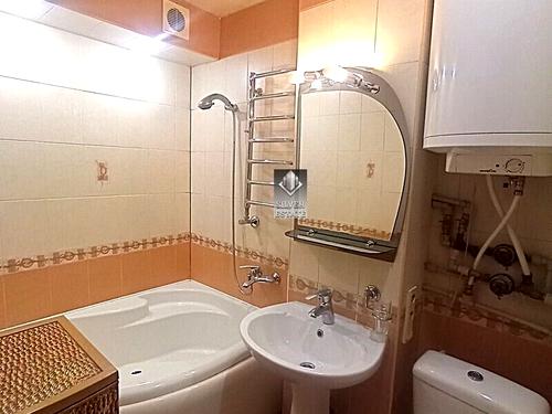 квартира по адресу Полякова ул., 5-Б