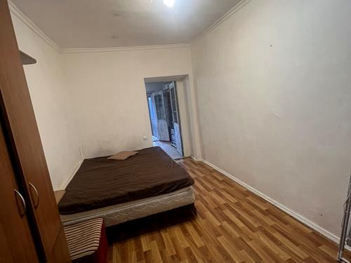 квартира за адресою Старицького вул., 4
