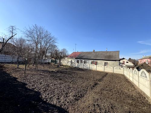участок по адресу Князів Острозьких, 36