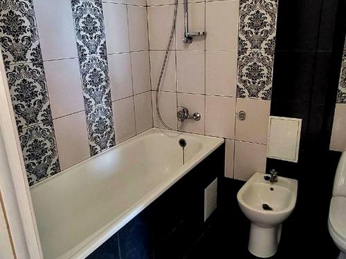квартира за адресою Братів Міхновських вул. (), 23