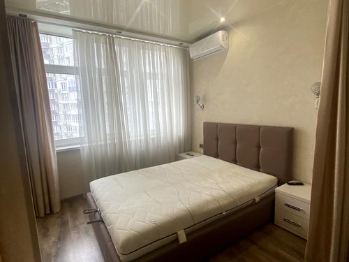 квартира за адресою Анни Ахматової вул., 22