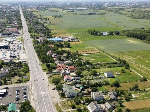 участок по адресу Ривненская ул.