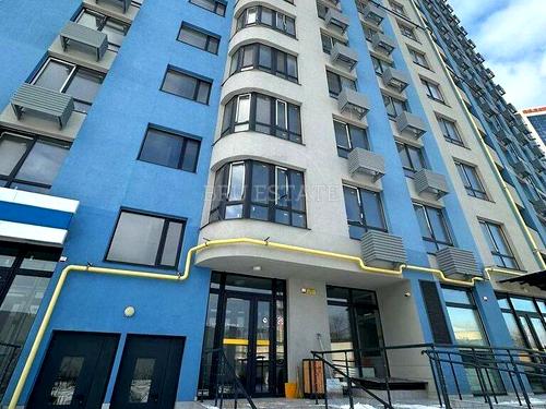 квартира за адресою Дніпровська набережна вул., 17В